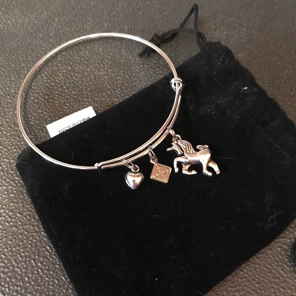 LuLaRoe Jewelry - LuLaRoe Silver Unicorn Logo Bracelet with Heart